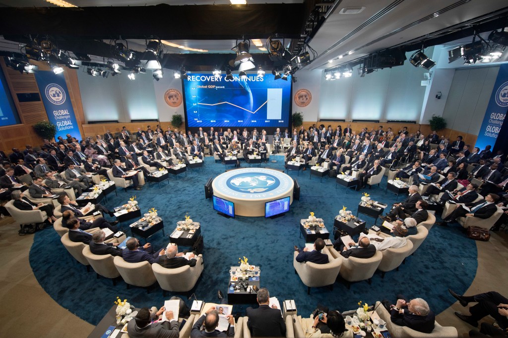 Kapitalens tre ansikter: globalitet, nasjonalitet,&nbsp;individualitet